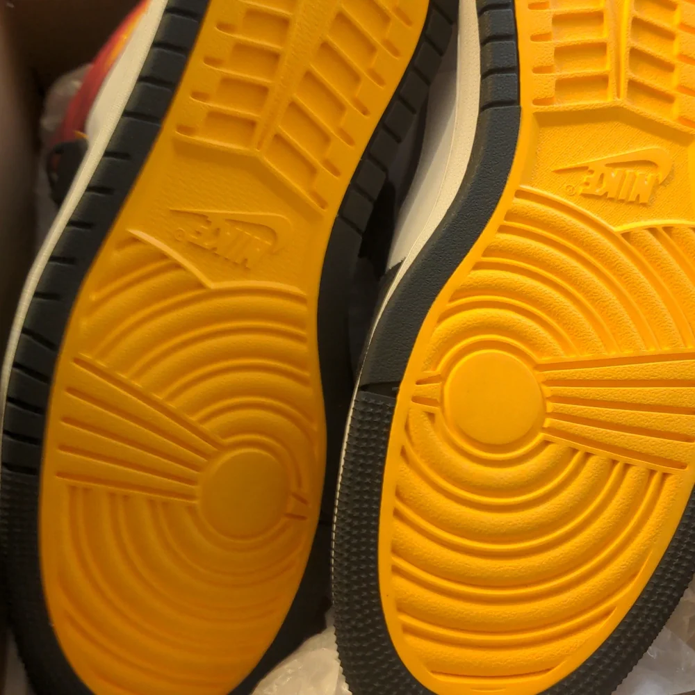 Air Jordan 1 zoom air cmft anthracite 10.5 used in great condition as pictured - Picture 5 of 10